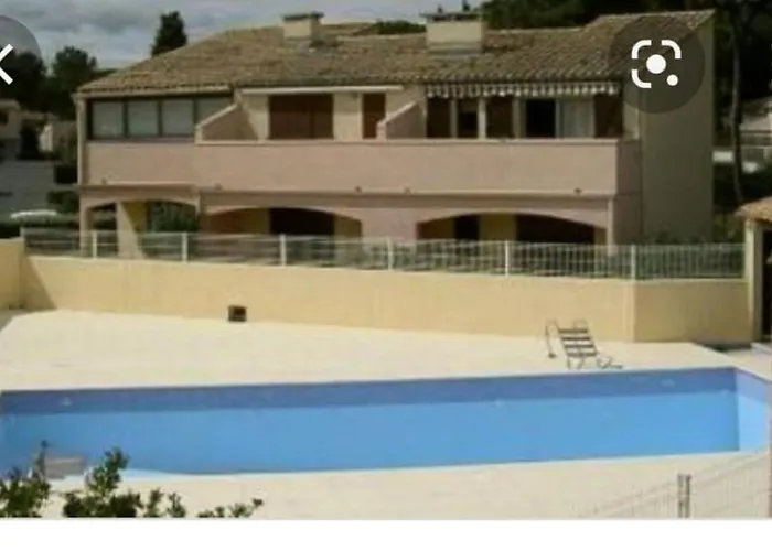 Apt T2/4 Pers/ Rez De Jardin\\Pinede\\Piscine